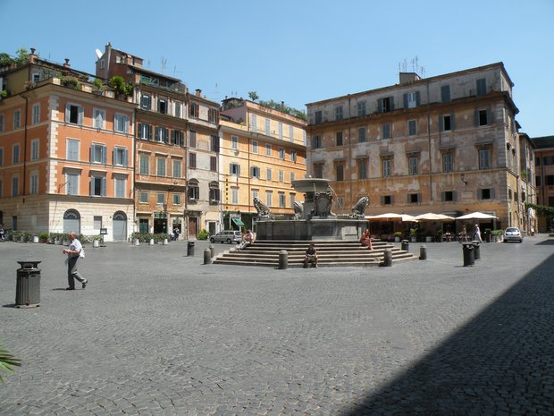  piazza Santa Maria in trastevere